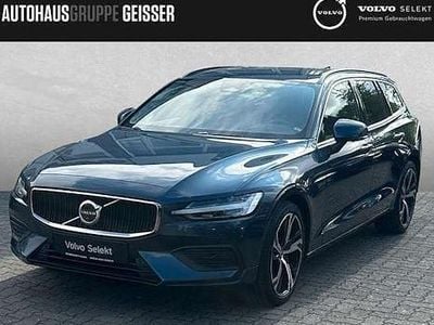 Second-hand Volvo V60 Core 197 CP (144 kW) 2025 Albastru Break