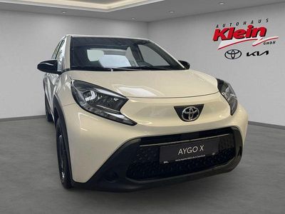 Neu Toyota Aygo X Play 72 PS (52 kW) 2025 Weiß SUV