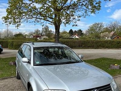 Usata VW Passat 102 CV (75 kW) 2001 Argento Station wagon