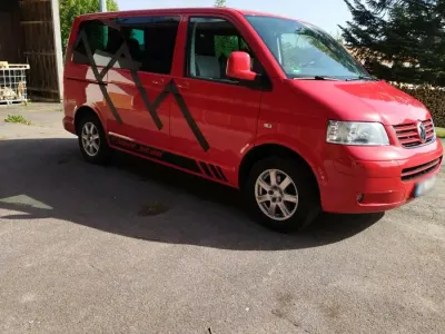 Gebraucht VW Multivan Startline 131 PS (96 kW) 2008 Rot Van / Kleinbus