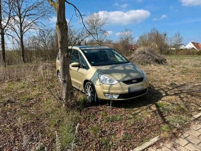 Gebraucht Ford Galaxy 140 PS (102 kW) 2006 Gold Van / Kleinbus