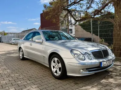 Gebraucht Mercedes E200 Avantgarde 163 PS (119 kW) 2004 Silber Limousine