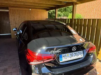 Używany Mercedes A250 Edition 160 KM (117 kW) 2021 Czarny Sedan/Limuzyna