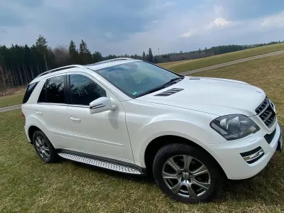 Begagnad Mercedes ML300 Edition 204 HK (150 kW) 2010 Vit SUV