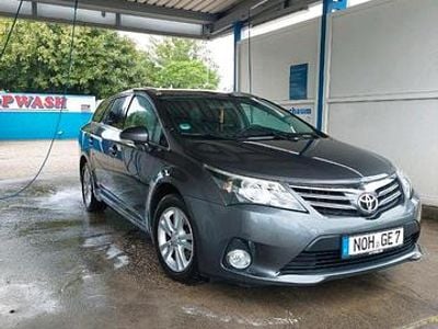Gebraucht Toyota Avensis T2 124 PS (91 kW) 2012 Grau Kombi