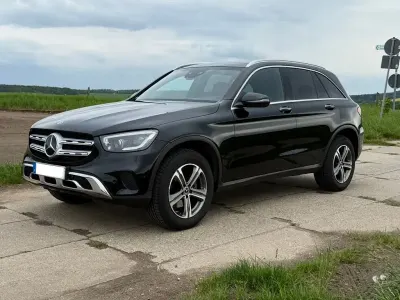 Używany Mercedes GLC220 194 KM (142 kW) 2020 Czarny SUV