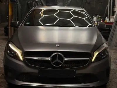 Gebraucht Mercedes A160 102 PS (75 kW) 2016 Schwarz Limousine
