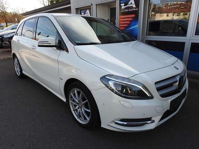 Usata Mercedes B180 AMG Edition 1 122 CV (89 kW) 2013 Bianco Monovolume