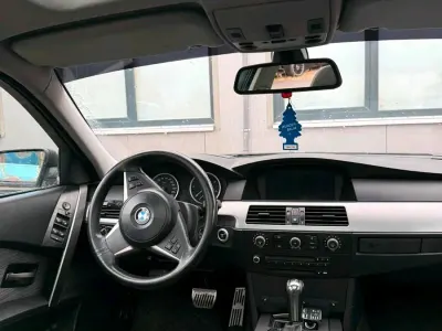 Gebraucht BMW 525 M Sport 177 PS (130 kW) 2005 Silber Kombi