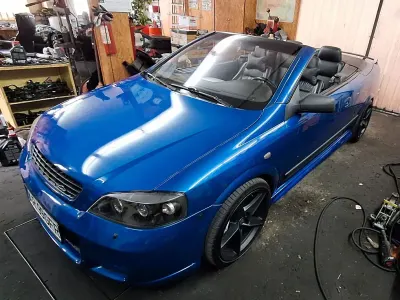 Używany Opel Astra Cabriolet 314 KM (230 kW) 2002 Niebieski Kabriolet
