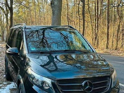 Gebraucht Mercedes V220 Edition 163 PS (119 kW) 2017 Schwarz Van / Kleinbus