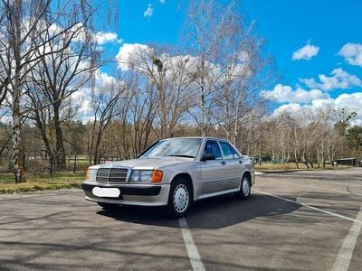 Grau Gebraucht 1986 Mercedes 190 Limousine | 34.000 €