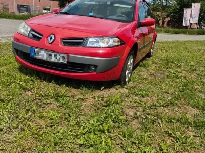Gebraucht Renault Mégane III Avantage 111 PS (81 kW) 2009 Rot Limousine
