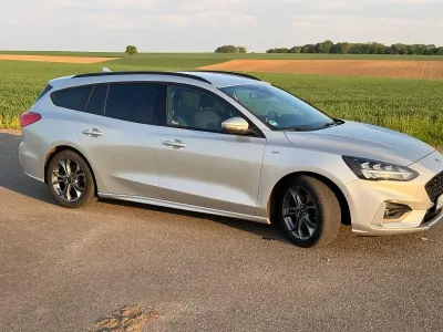 Używany Ford Focus ST-Line 125 KM (91 kW) 2019 Srebrny Kombi