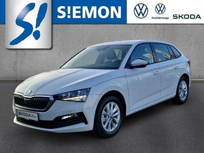 Gebraucht Skoda Scala Ambition 95 PS (69 kW) 2023 Weiss Kleinwagen