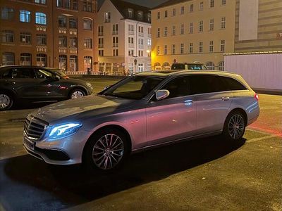 Gebraucht Mercedes E220 194 PS (142 kW) 2017 Silber Kombi