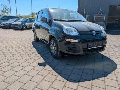 Second-hand Fiat Panda Young 69 CP (50 kW) 2014 Negru Hatchback