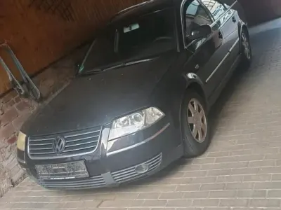 Gebraucht VW Passat 115 PS (84 kW) 2003 Schwarz Kombi