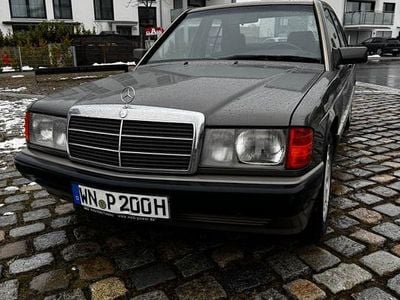 Usata Mercedes 190 136 CV (100 kW) 1991 Grigio Berlina