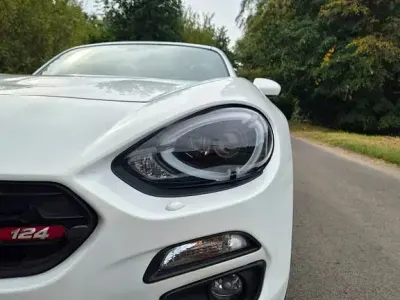 Gebraucht Fiat 124 Spider Lusso 140 PS (102 kW) 2016 Weiß Cabrio