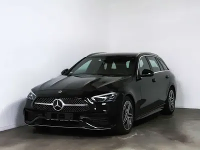 Gebraucht Mercedes C300 AMG 258 PS (189 kW) 2025 Metalliclack obsidianschwarz Kombi