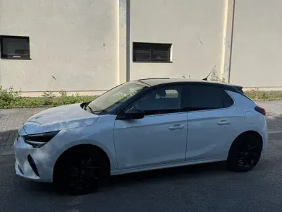 Używany Opel Corsa 101 KM (74 kW) 2020 Biały Hatchback