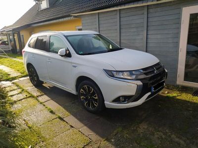 gebraucht Mitsubishi Outlander P-HEV 2.0 PHEV 4WD Plus AHK Leder DAB