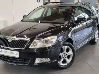 Gebraucht Skoda Octavia 122 PS (89 kW) 2013 Cerna magic/black magic Kombi
