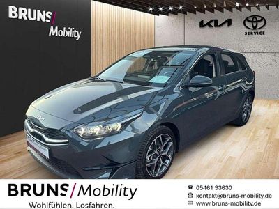 Usado Kia Ceed Spirit 140 HP (102 kW) 2025 Cinzento Citadino