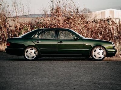 Gebraucht Mercedes E430 AMG 279 PS (205 kW) 1999 Grün Limousine