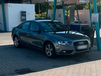 Gebraucht Audi A4 170 PS (125 kW) 2012 Grau Limousine
