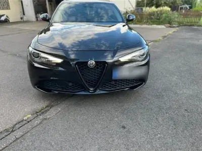 Gebraucht Alfa Romeo Giulia 180 PS (132 kW) 2017 Schwarz Limousine
