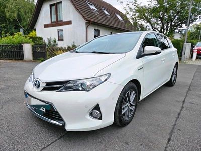 Toyota Auris Hybrid