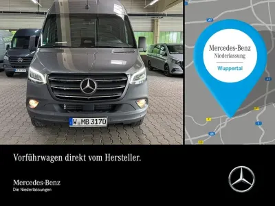 Gebraucht Mercedes Sprinter 170 PS (125 kW) 2025 Grau Van