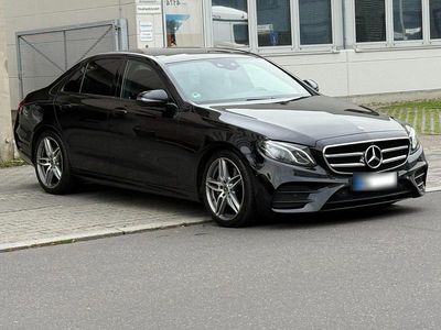 Gebraucht Mercedes E220 AMG 194 PS (142 kW) 2019 Schwarz Limousine
