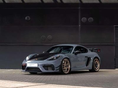 Porsche 718 Cayman GT4
