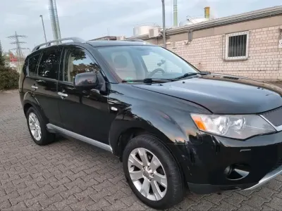 Gebraucht Mitsubishi Outlander 156 PS (114 kW) 2008 Schwarz SUV