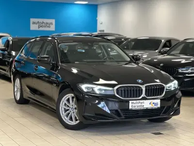 Gebraucht BMW 330 Performance 252 PS (185 kW) 2022 Schwarz Limousine