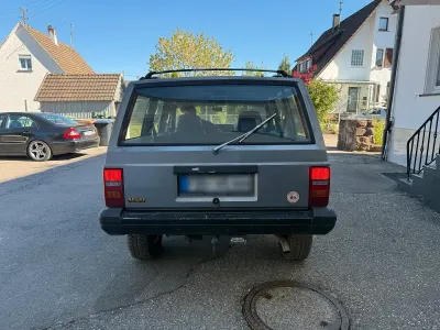 Second-hand Jeep Cherokee 185 CP (136 kW) 1992 Gri SUV