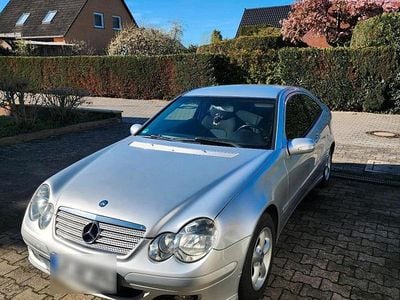 Gebraucht Mercedes C200 163 PS (119 kW) 2004 Silber Coupé