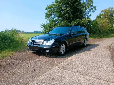 Gebraucht Mercedes E220 170 PS (125 kW) 2006 Schwarz Kombi