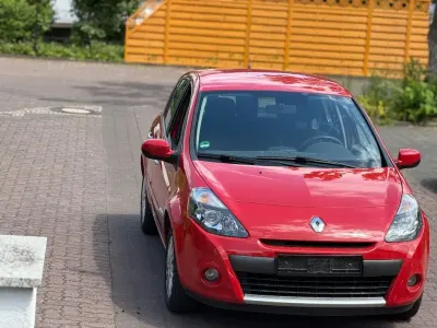 Occasion Renault Clio II Dynamique 75 ch (55 kW) 2009 Rouge Berline