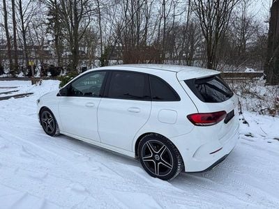 Gebraucht Mercedes B180 AMG 136 PS (100 kW) 2019 Weiß Van / Kleinbus