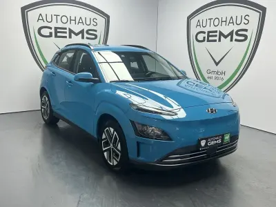 Gebraucht Hyundai Kona Select 100 kW (136 PS) 2023 Blau SUV