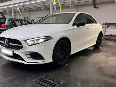 Gebraucht Mercedes A250 160 PS (117 kW) 2021 Weiß Limousine