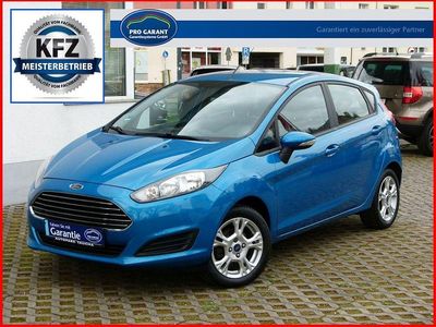 Gebraucht Ford Fiesta 82 PS (60 kW) 2014 Blau Kleinwagen