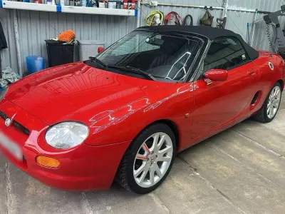 Käytetty MG F 120 HP (88 kW) 1998 Punainen Avoauto