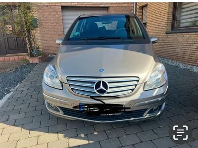 Usata Mercedes B180 110 CV (80 kW) 2007 Grigio Monovolume