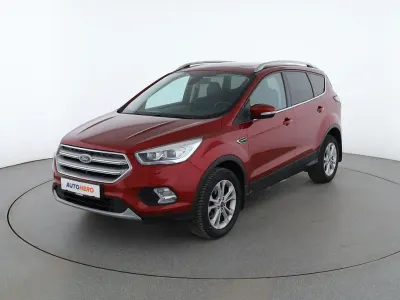 Gebraucht Ford Kuga Titanium 150 PS (110 kW) 2019 Rot SUV