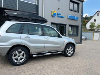 Second-hand Toyota RAV4 150 CP (110 kW) 2006 Argintiu SUV